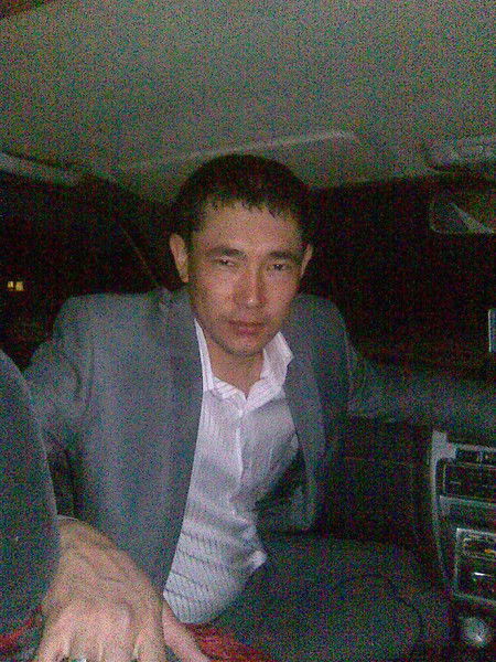 Асет Момышев