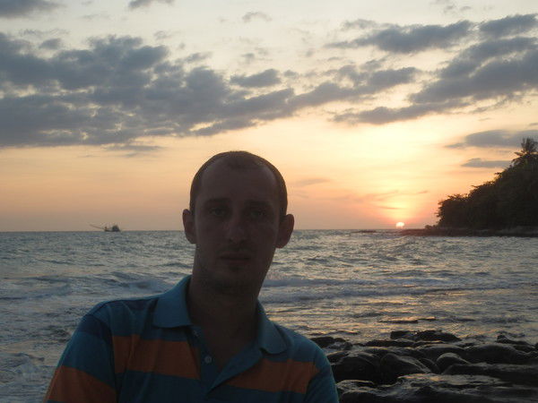 Владислав Макаров