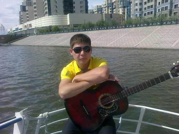 Дулат Кусаинов