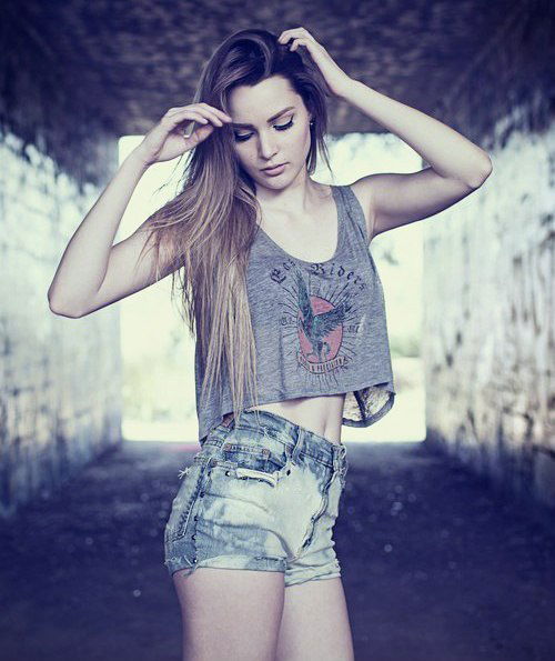 Аня Мельникова