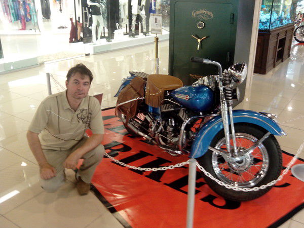 Андрей Петров