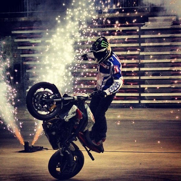 Саня Мензоров