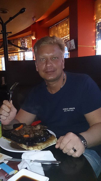 Алексей Буров