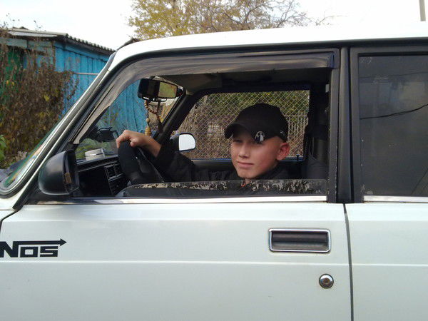 Влад Комаров