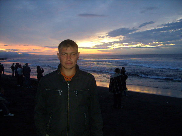 Антон Плотников