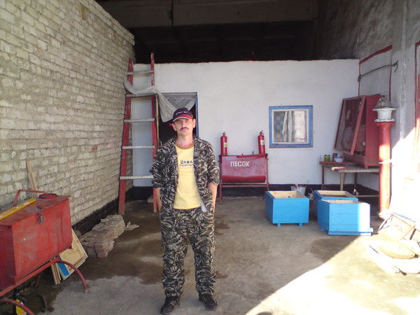 Виктор Волос