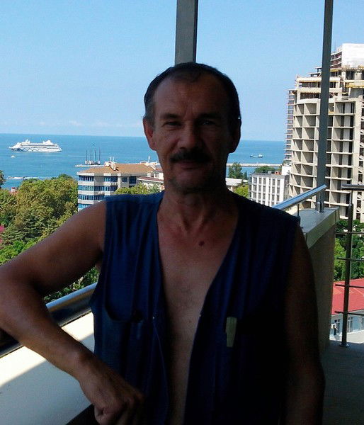 Александр Захаров