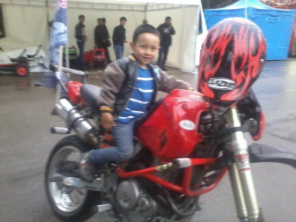 Диас Муратбек