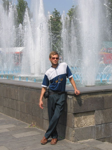 Костя Храбров