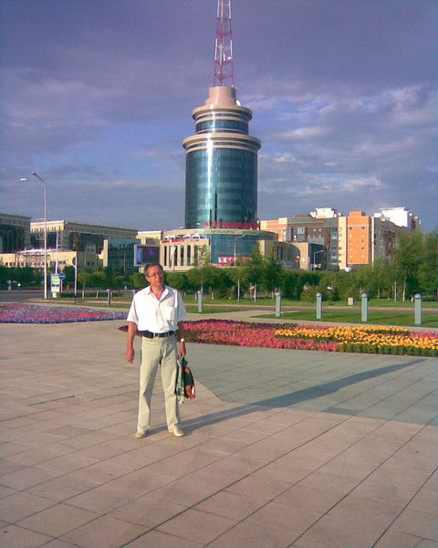 Слава Лелявин