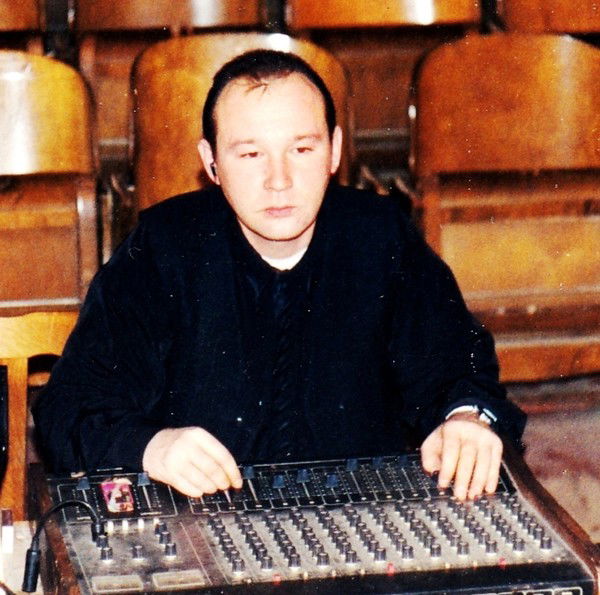 Юрий Комаров