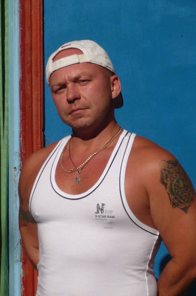 Юрий Леонов