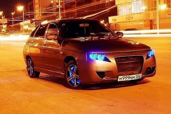 Игорь Тихонов