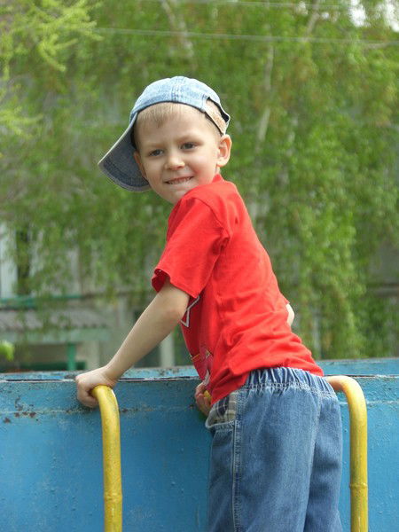 Арсений Семенов