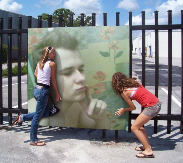 Макс Андреев