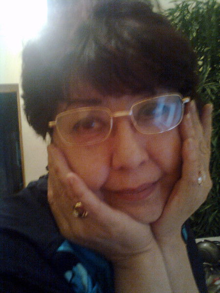 Лола Саттарова