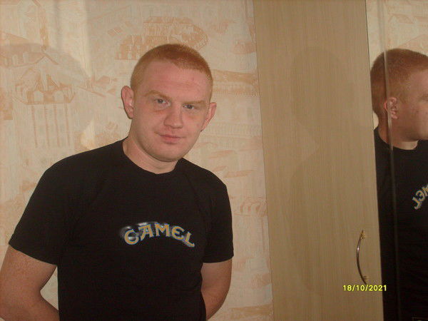 Александр Николаев