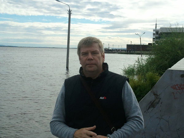 Игорь Попов