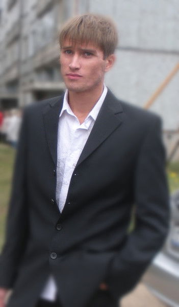 Денис Лопатин