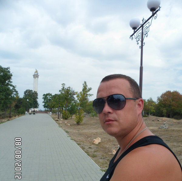 Антон Андреев