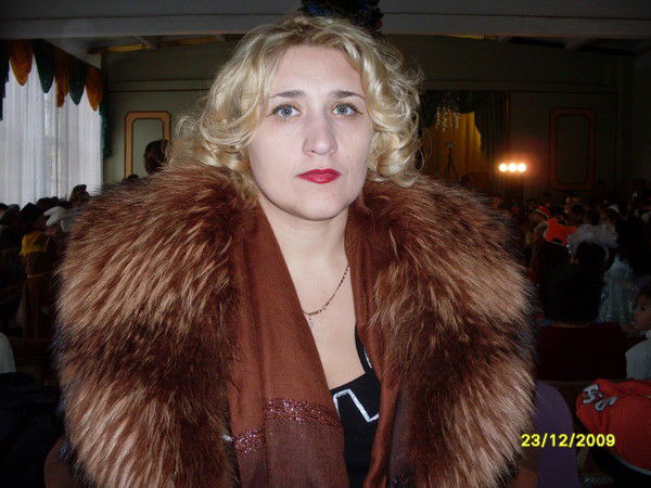 Лариса Женова