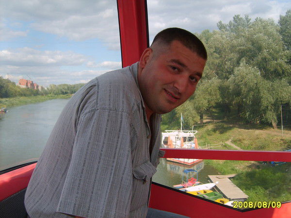 Руслан Рашитханов