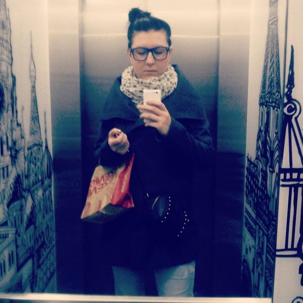 Оленька Давыдова