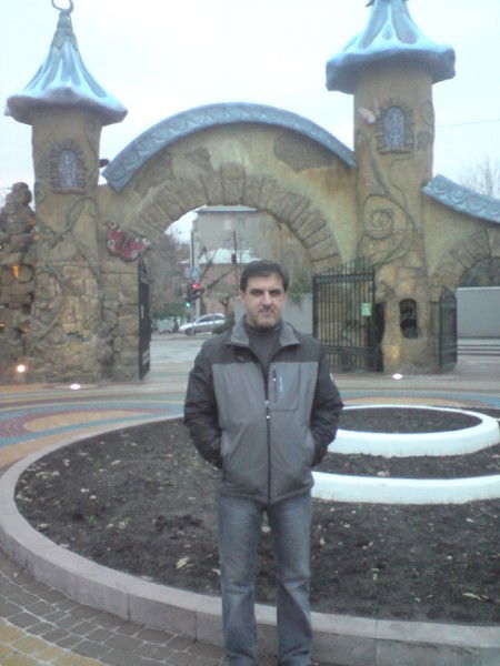 Эдуард Токарьян