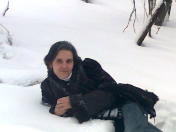 Надя Попова