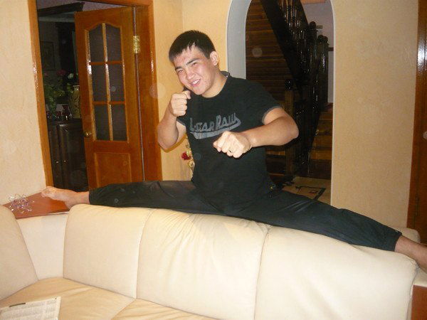 Азамат Есенжулов