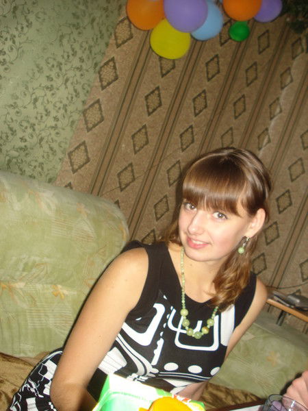 Анютка Ножнова