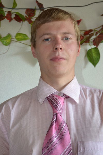 Анатолий Расс