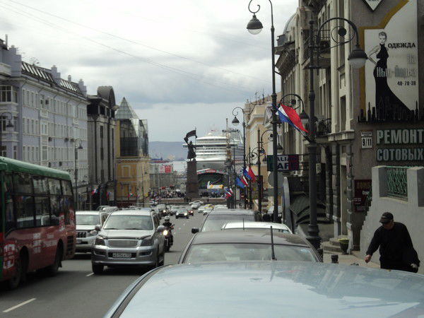 Александр Влади