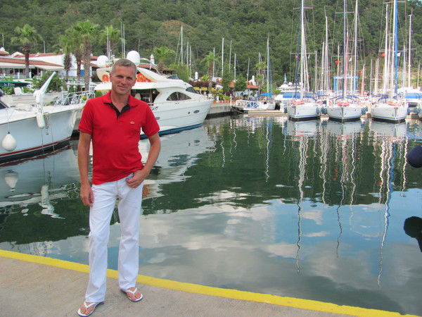 Игорь Мельник