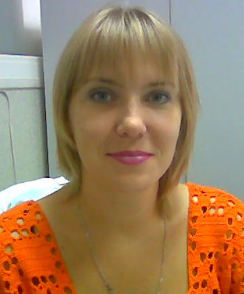 Анна Смолий