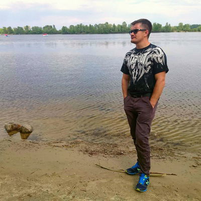 Максим Сухорученко