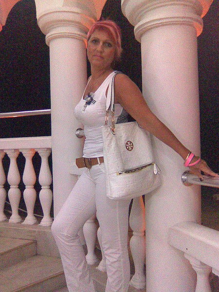 Елена Сапач