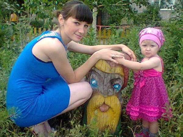 Анюта Холопова