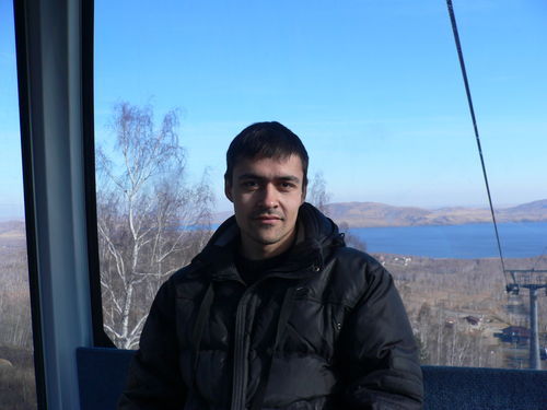 Роман Карев