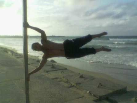 Артур Добров