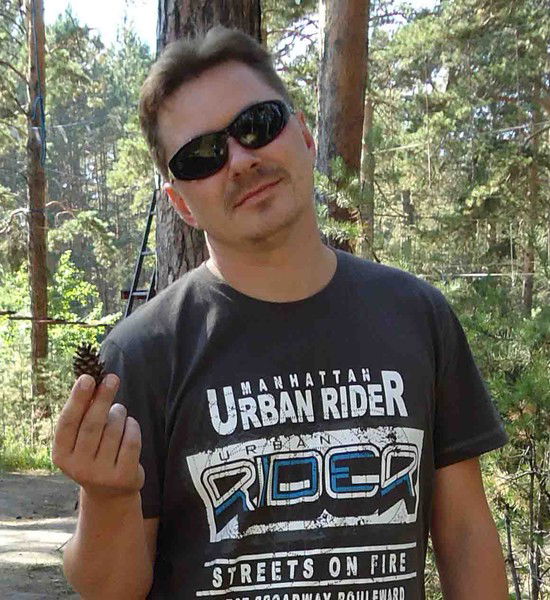 Дмитрий Попов