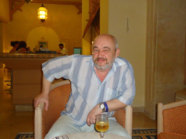 Евгений Иванов