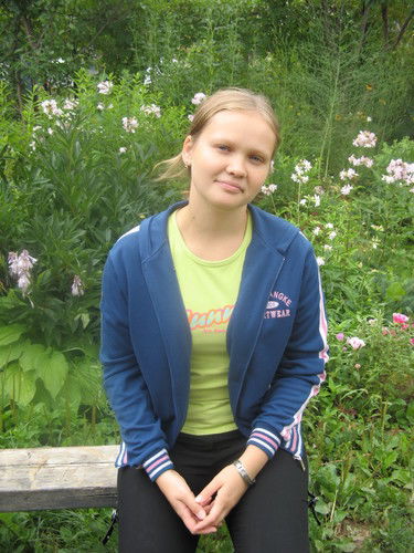 Лариса Фамилия