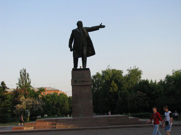 Роман Браче