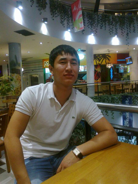 Алишер Сулейменов