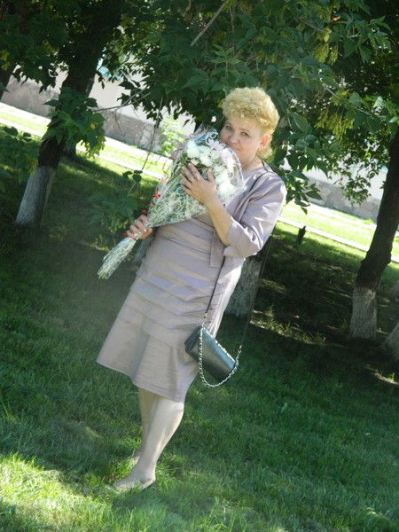 Елена Антонова