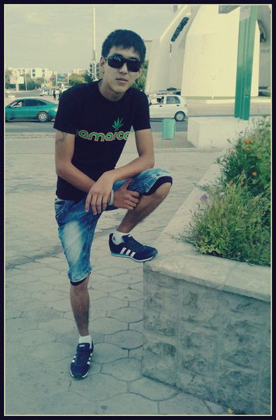 Артур Искаков