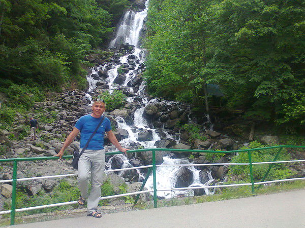 Владимир Антонов