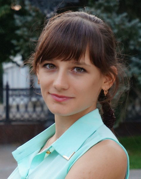 Елена Латынина
