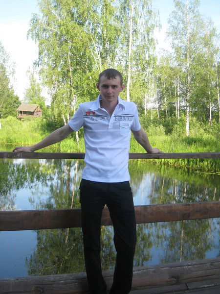 Антон Попов